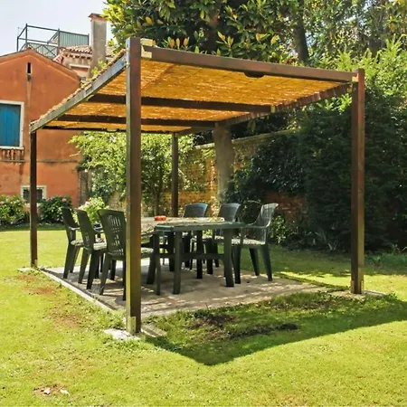 San Vio Garden Daire *